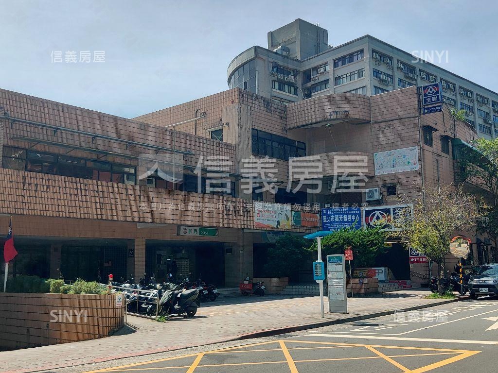近捷運優質三房稀有釋出房屋室內格局與周邊環境