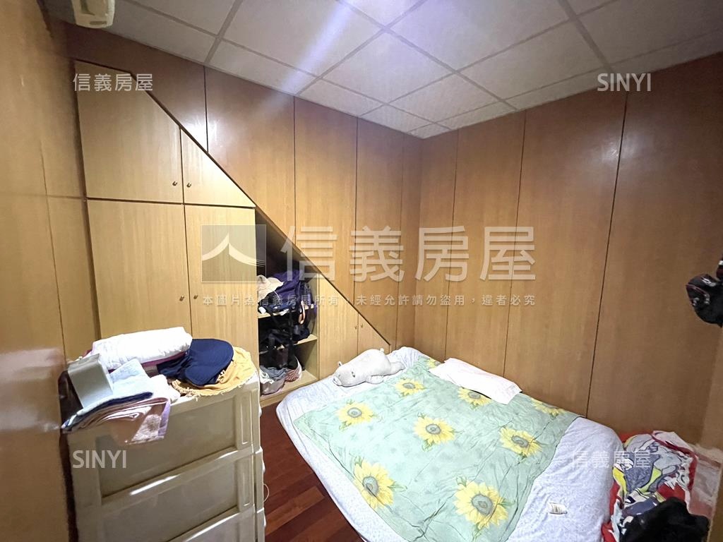 板南線府中亞東捷運美透天房屋室內格局與周邊環境