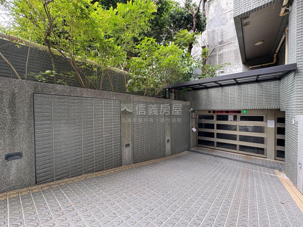 古亭新落成三角窗店面房屋室內格局與周邊環境