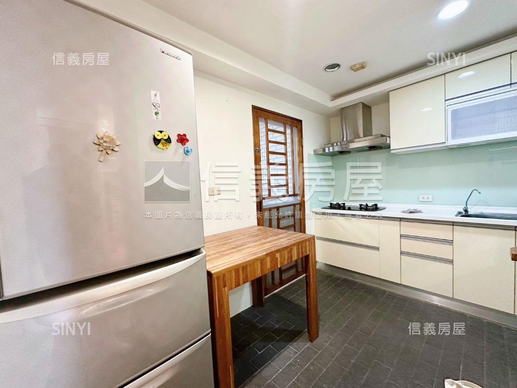 逢甲摩登歐洲稀有美屋房屋室內格局與周邊環境