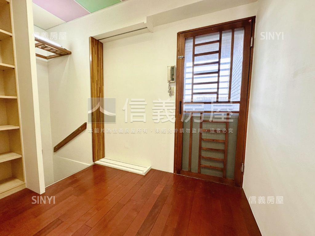 逢甲摩登歐洲稀有美屋房屋室內格局與周邊環境