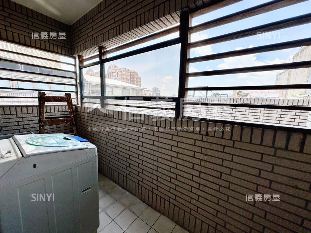 逢甲摩登歐洲稀有美屋房屋室內格局與周邊環境
