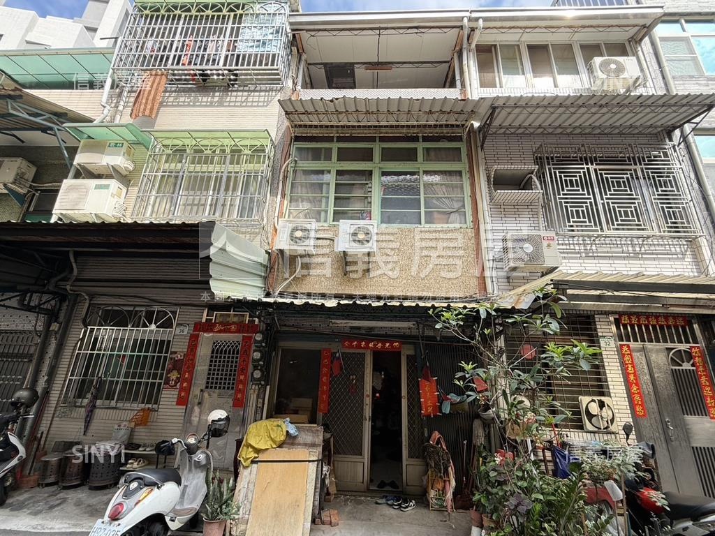 凱旋三路活巷挑高美透房屋室內格局與周邊環境