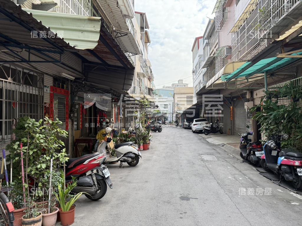 凱旋三路活巷挑高美透房屋室內格局與周邊環境