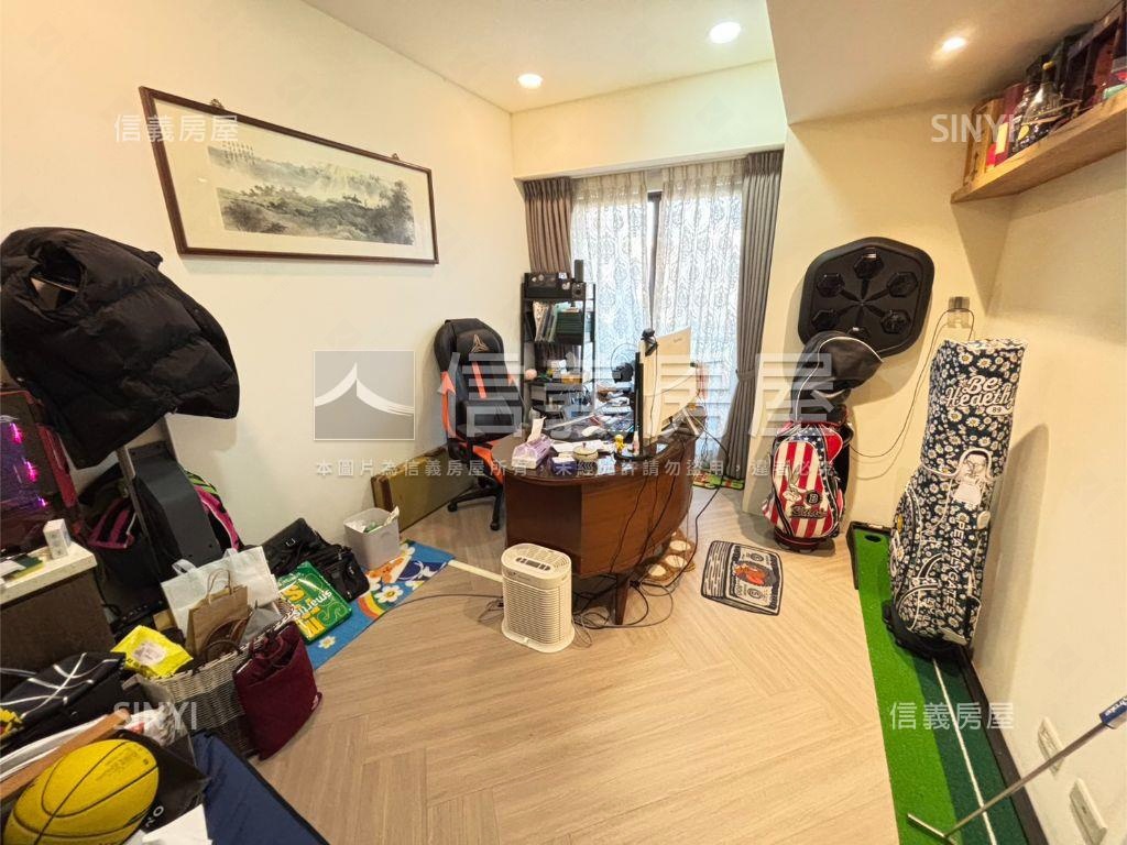 空調已換中悅四房雙主臥室房屋室內格局與周邊環境