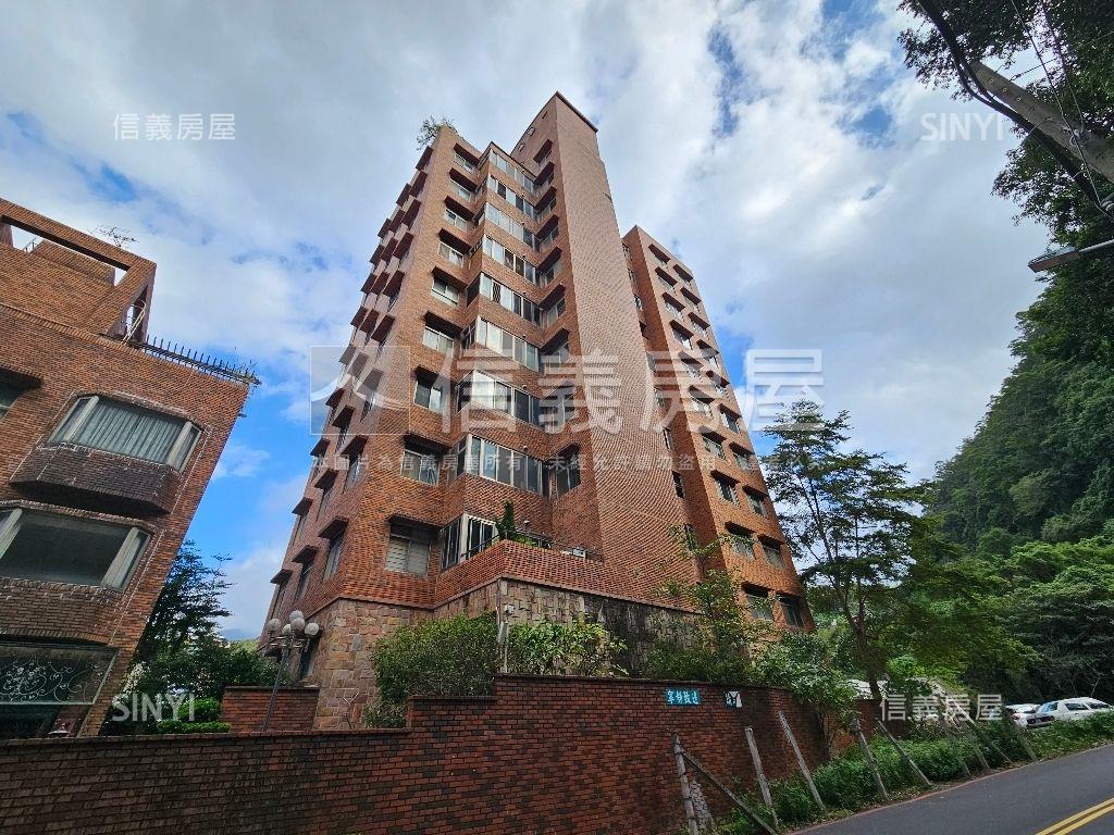 奇岩重劃區旁景觀４房車位房屋室內格局與周邊環境