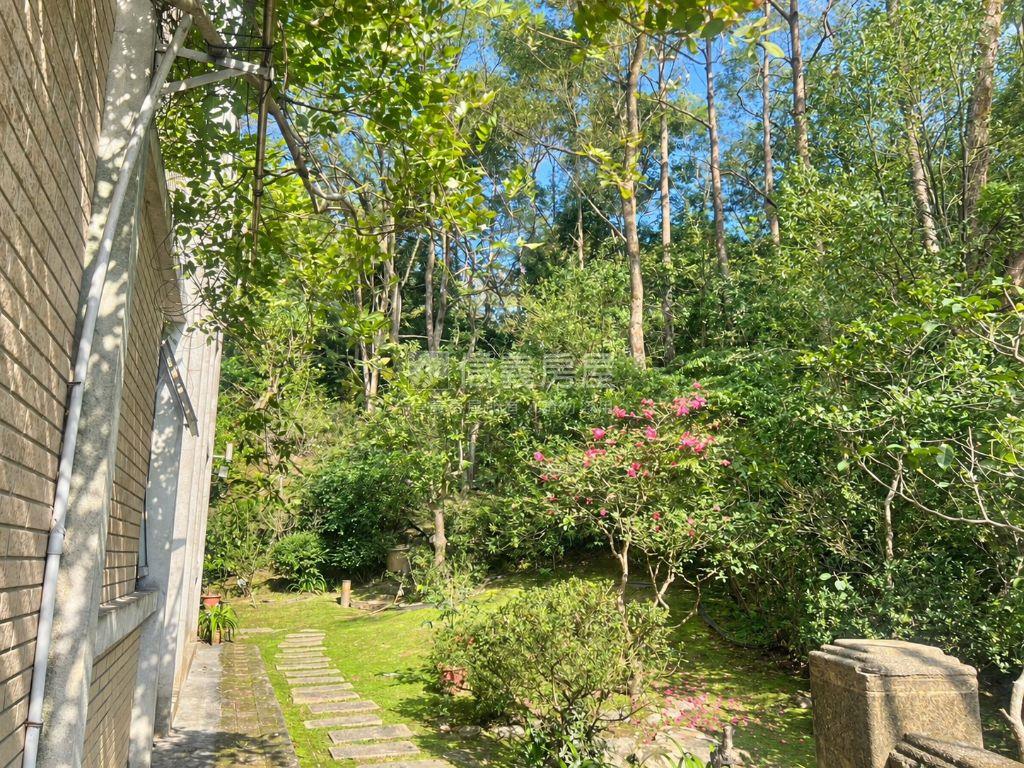 石上清泉綠意花園邊間一樓房屋室內格局與周邊環境
