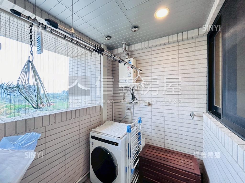 近高鐵寶徠花園兩房車位房屋室內格局與周邊環境