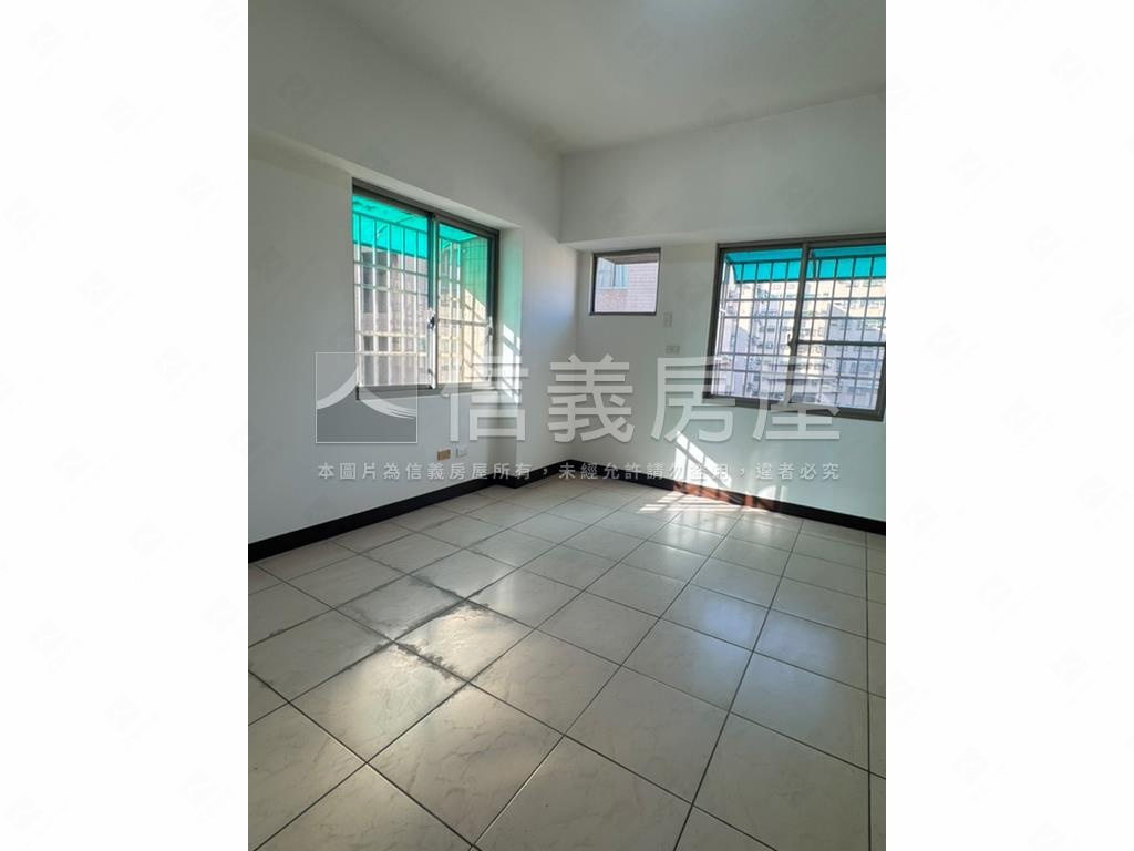 大道新城三房平車房屋室內格局與周邊環境