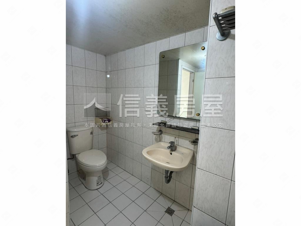 大道新城三房平車房屋室內格局與周邊環境