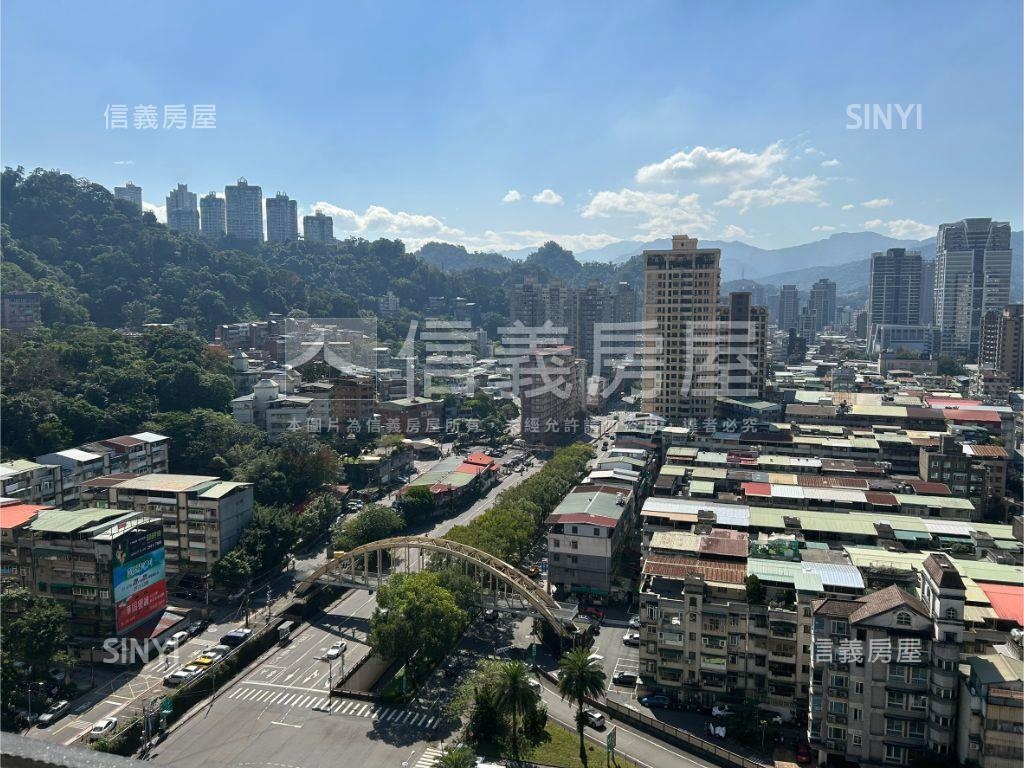 七張商圈高樓鋼骨２房房屋室內格局與周邊環境