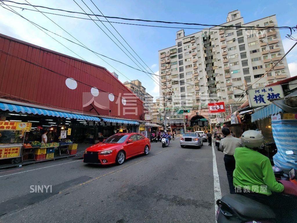 近忠福重劃區金透店房屋室內格局與周邊環境