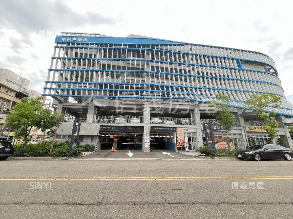 東榮路，臨路透天房屋室內格局與周邊環境