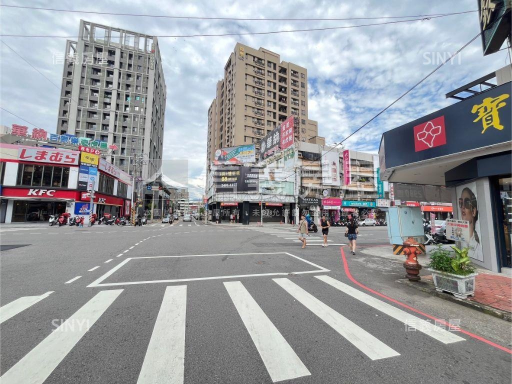 東榮路，臨路透天房屋室內格局與周邊環境