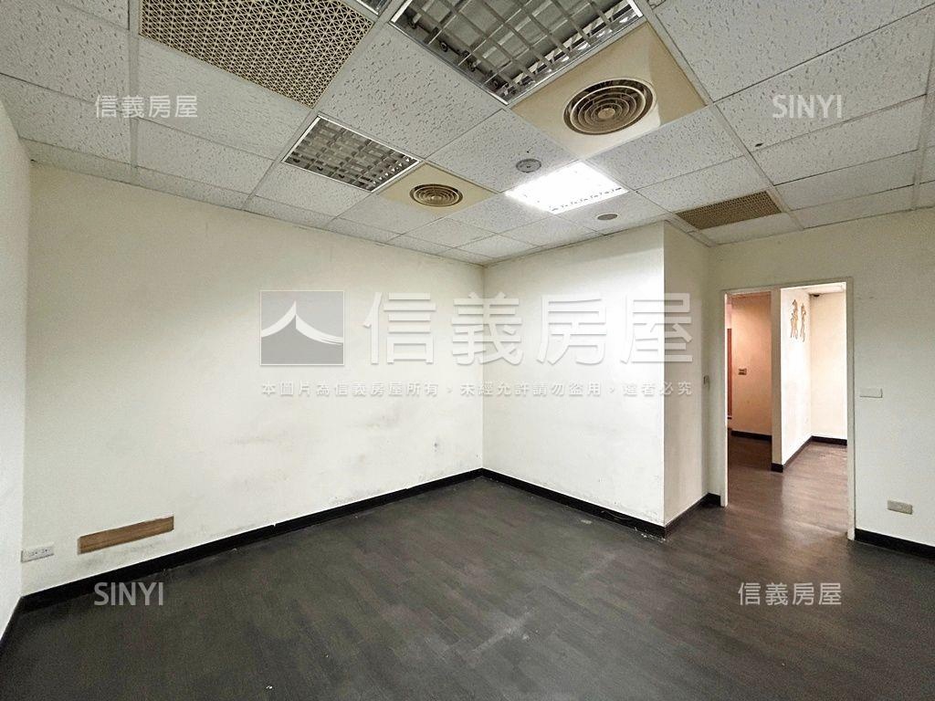麗山街靜巷大面寬邊間一樓房屋室內格局與周邊環境