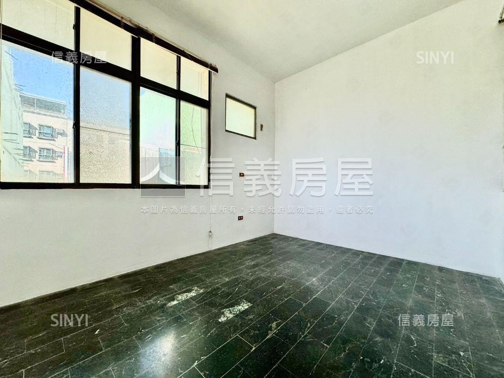 面崇學國小面寬透天房屋室內格局與周邊環境