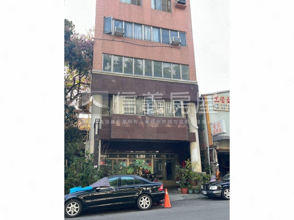 獨棟企業總部房屋室內格局與周邊環境
