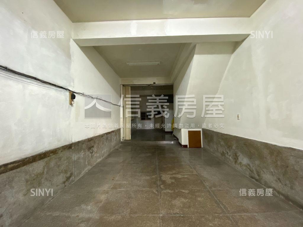 面寬約７米｜文賢路店面房屋室內格局與周邊環境