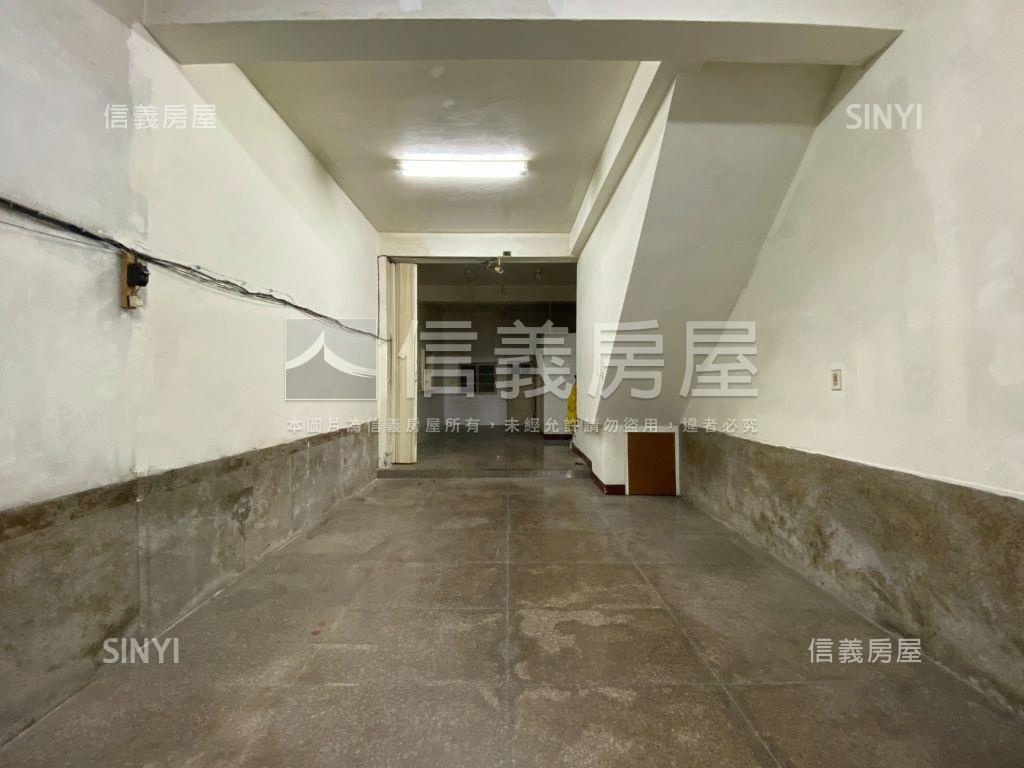 面寬約７米｜文賢路店面房屋室內格局與周邊環境