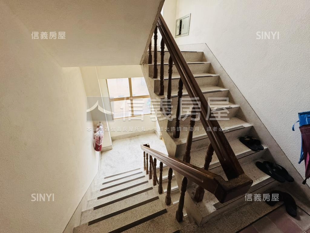 近板南線海山站電梯三房房屋室內格局與周邊環境