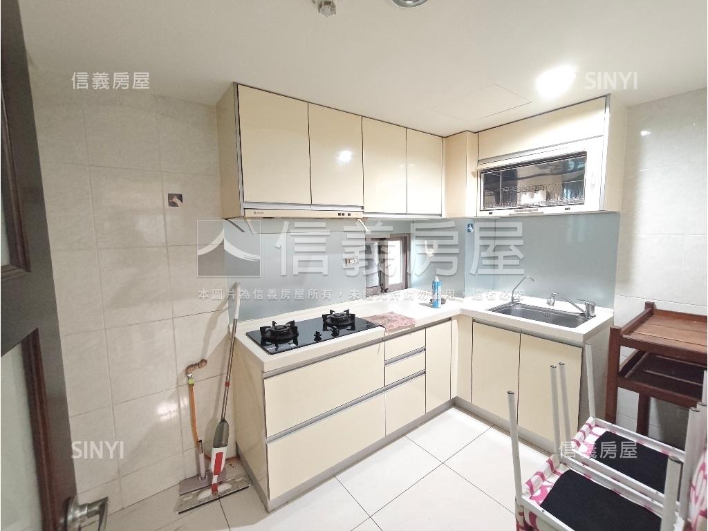 桂冠Ａ＋邊間三房車位房屋室內格局與周邊環境