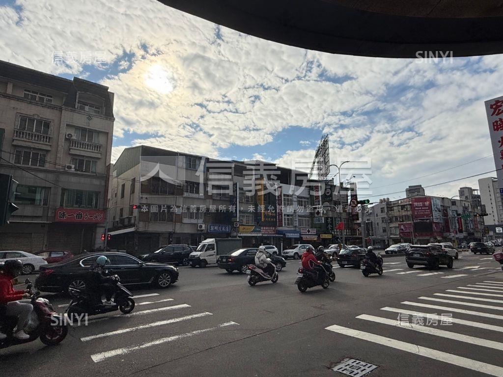 五權西路角間金店面房屋室內格局與周邊環境