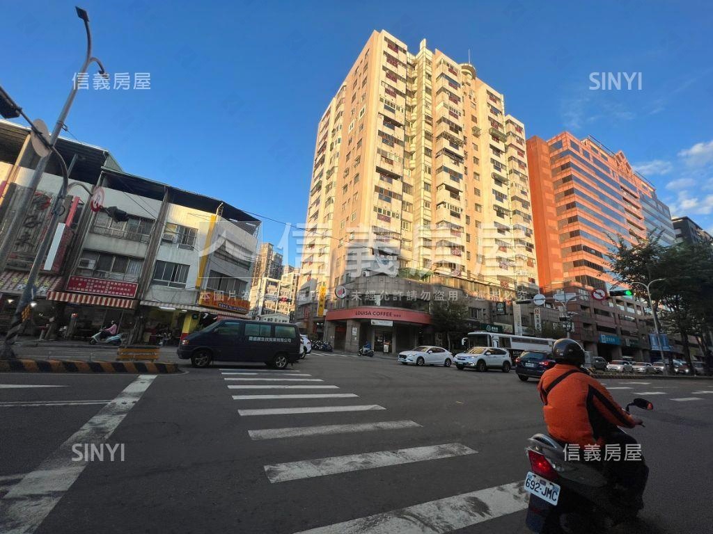 五權西路角間金店面房屋室內格局與周邊環境