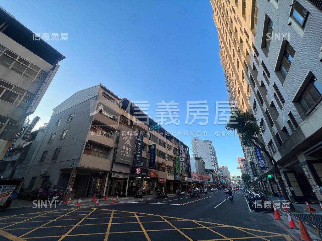 五權西路角間金店面房屋室內格局與周邊環境