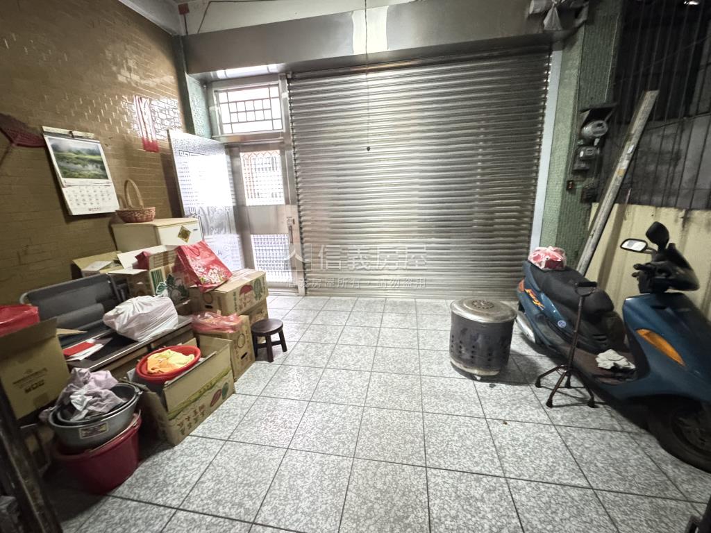 中興商圈旁臨路邊間透天房屋室內格局與周邊環境