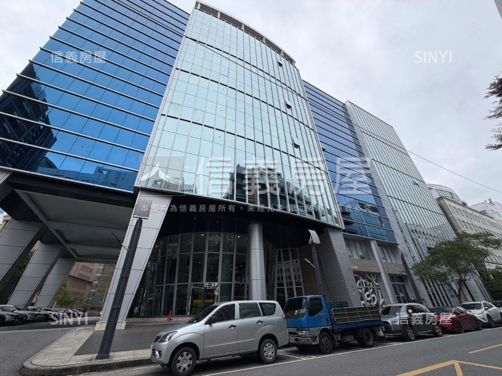 國美內科挑高店辦房屋室內格局與周邊環境