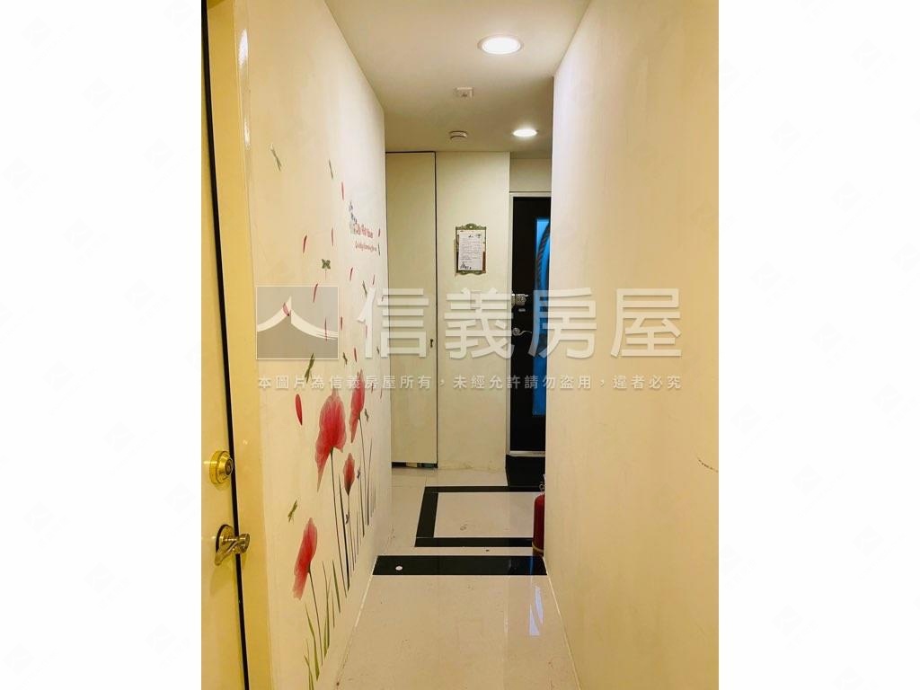 西屯路旁收租公寓投報佳房屋室內格局與周邊環境