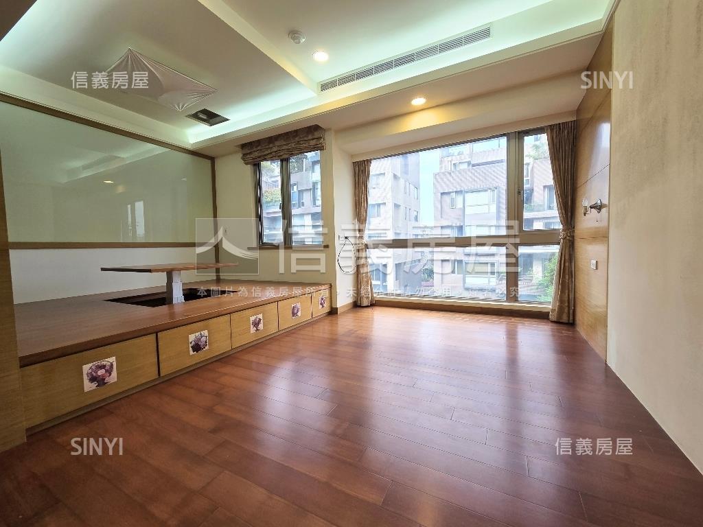 蔚藍香草３房。休息一下吧房屋室內格局與周邊環境