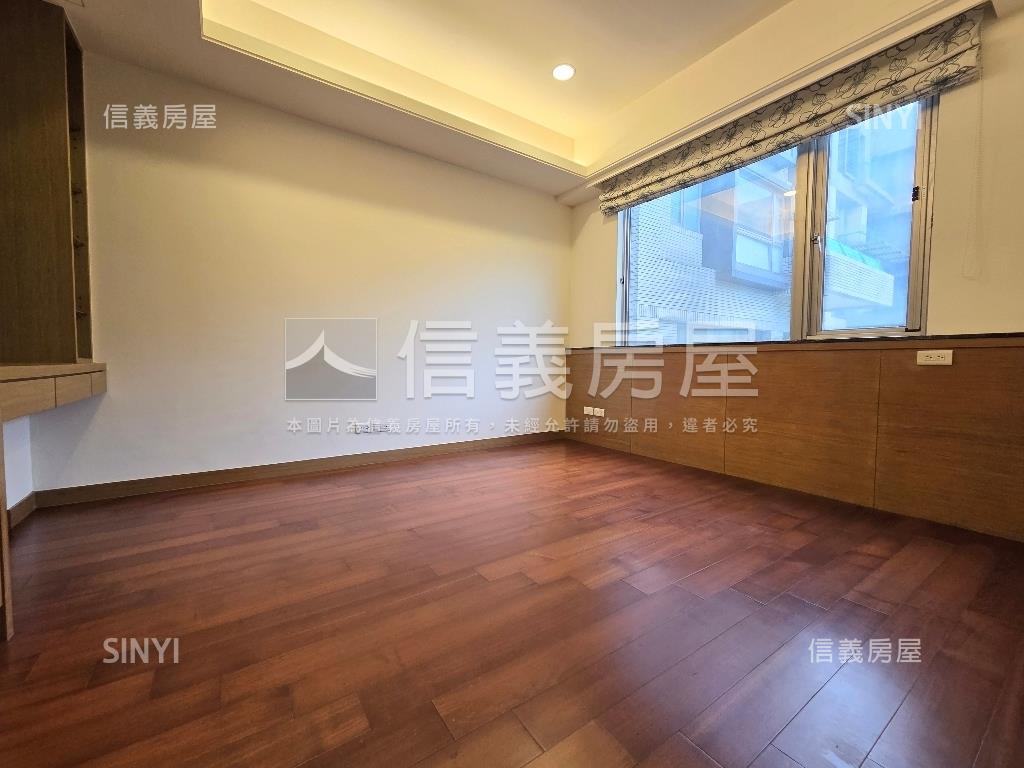 蔚藍香草３房。休息一下吧房屋室內格局與周邊環境