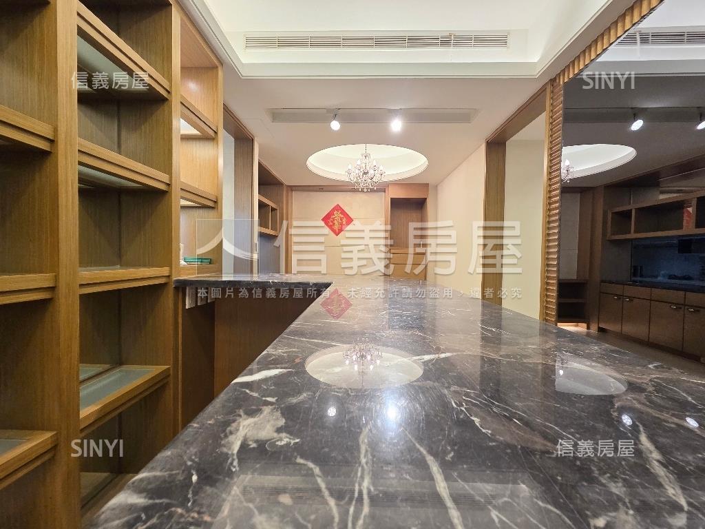 蔚藍香草３房。休息一下吧房屋室內格局與周邊環境