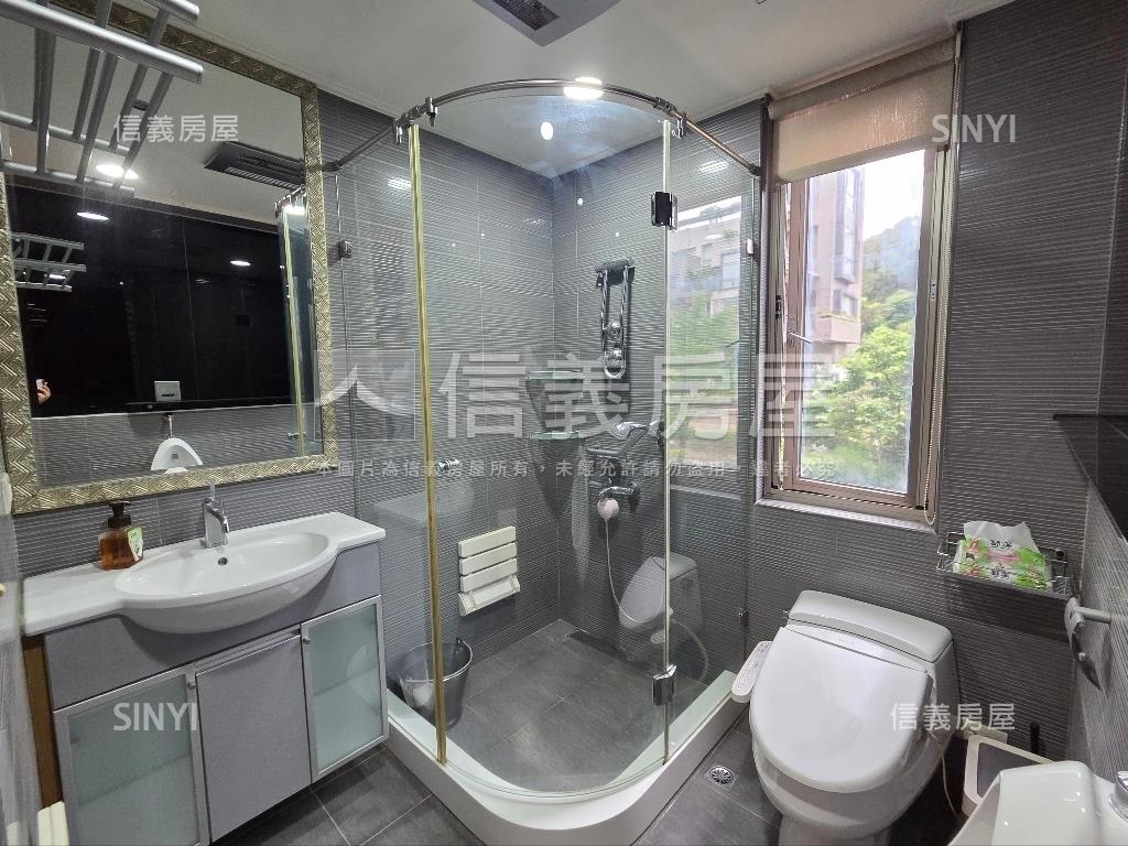 蔚藍香草３房。休息一下吧房屋室內格局與周邊環境