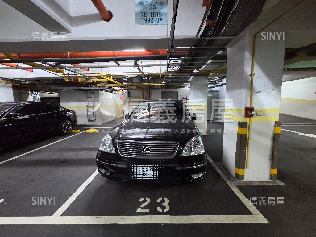 蔚藍香草３房。休息一下吧房屋室內格局與周邊環境