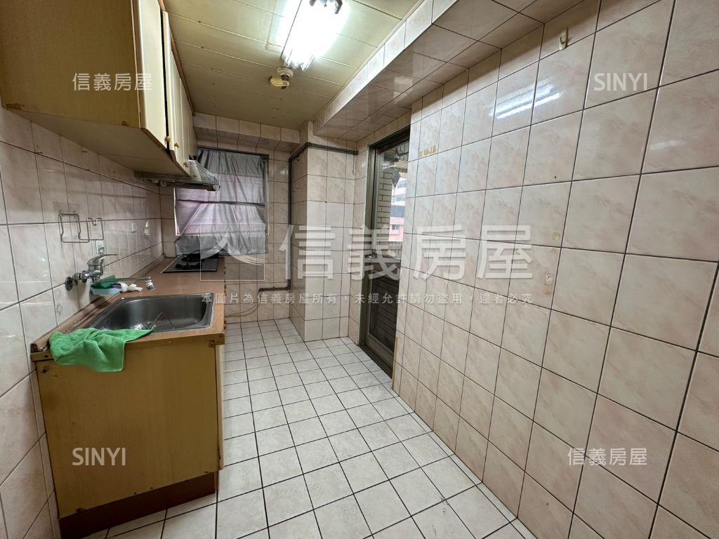 金世紀錄邊間大戶美宅房屋室內格局與周邊環境