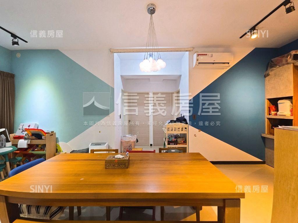 大城建設精美裝潢戶房屋室內格局與周邊環境