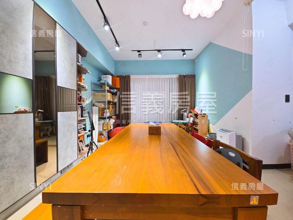 大城建設精美裝潢戶房屋室內格局與周邊環境