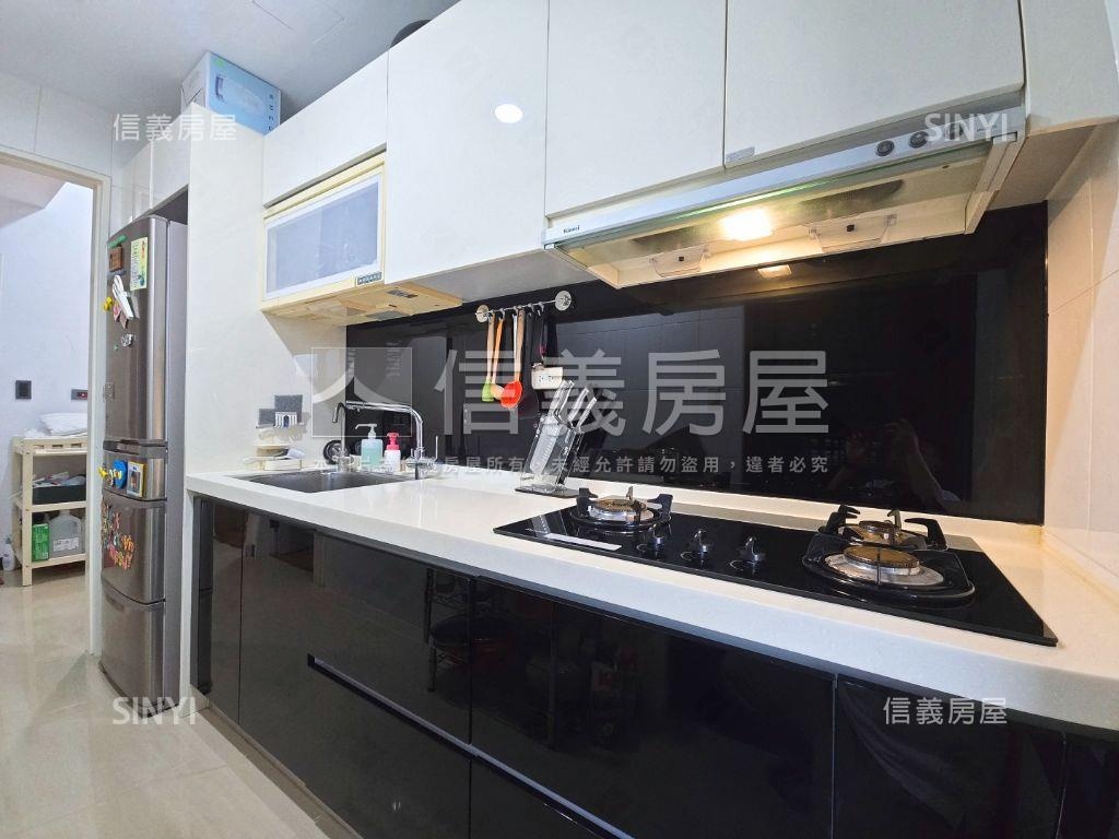 大城建設精美裝潢戶房屋室內格局與周邊環境