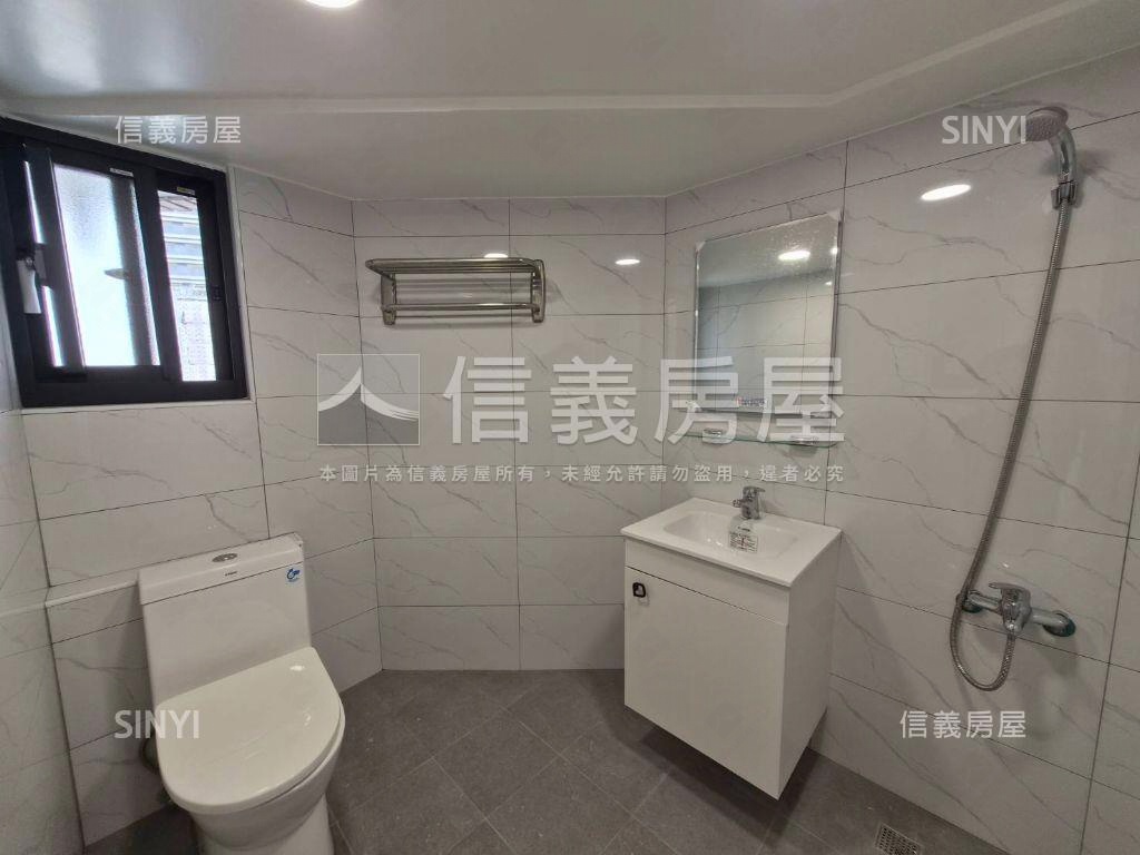 柳川水岸電梯雙衛浴美兩房房屋室內格局與周邊環境