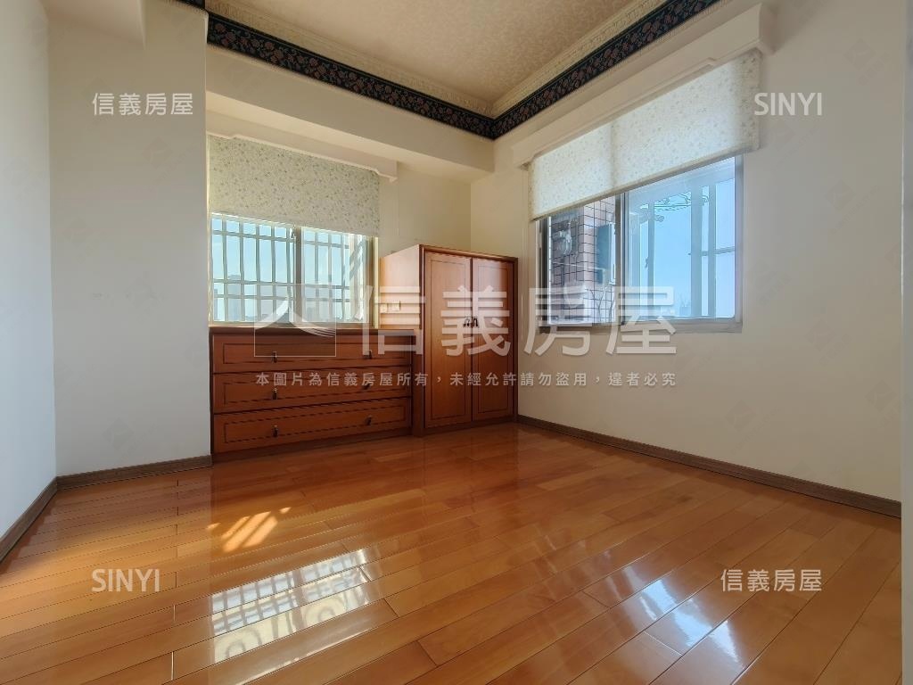 建工商圈四房平車房屋室內格局與周邊環境