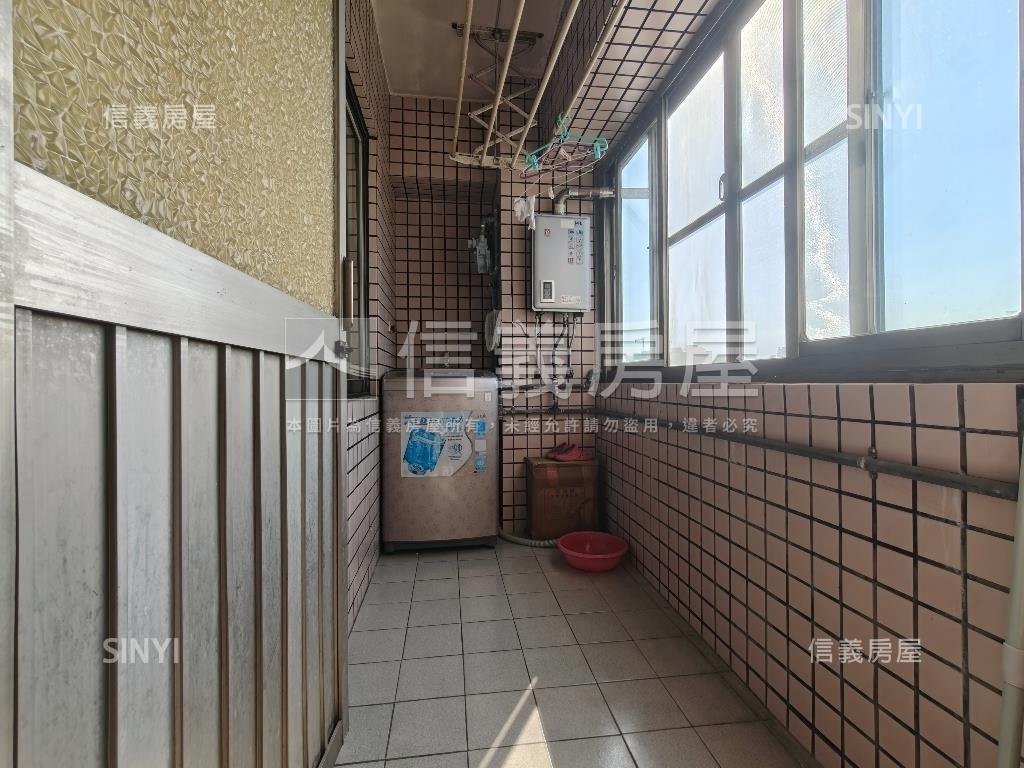 建工商圈四房平車房屋室內格局與周邊環境