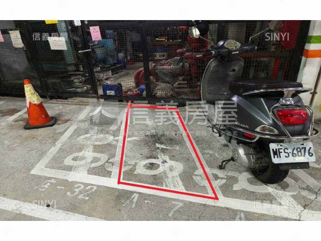 建工商圈四房平車房屋室內格局與周邊環境