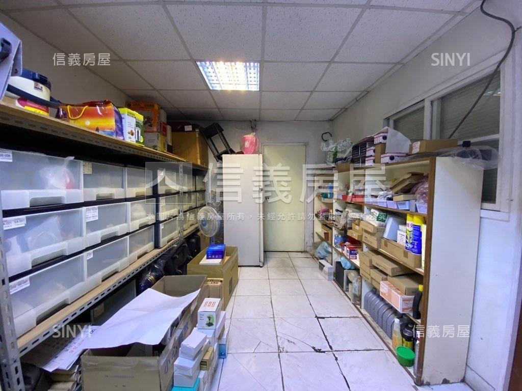 近捷運麟光大面寬一樓美屋房屋室內格局與周邊環境