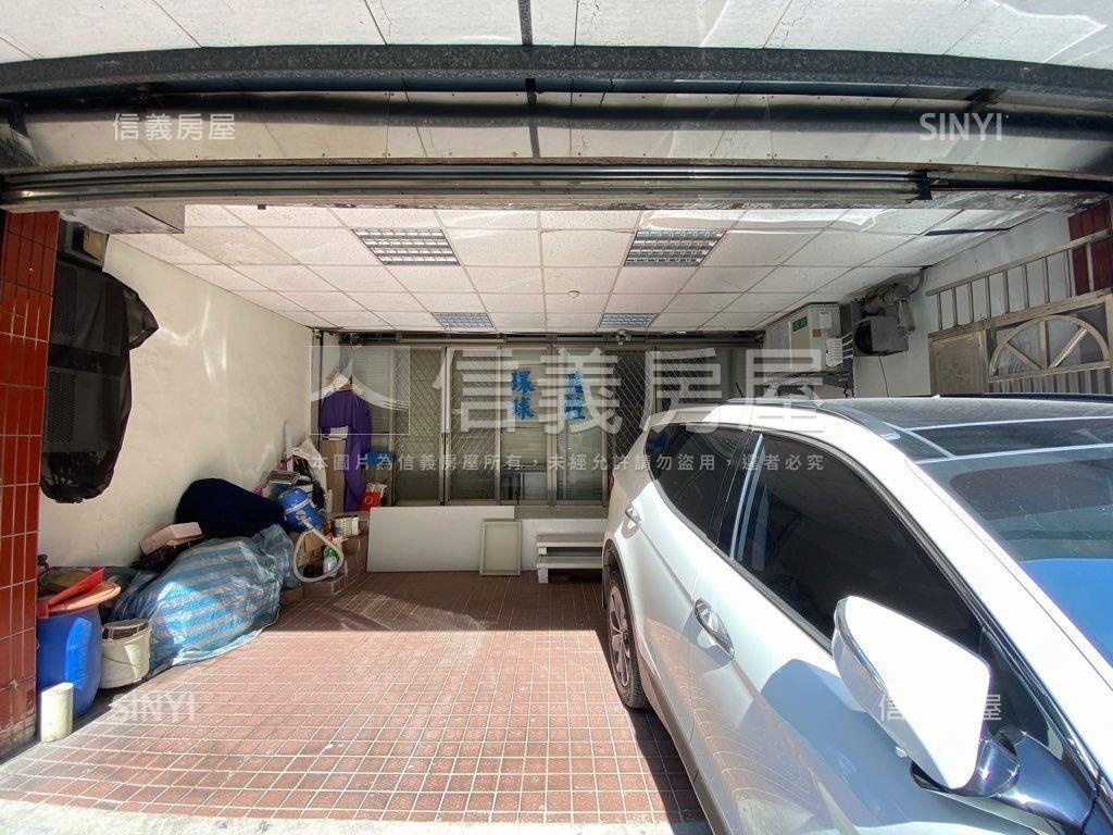 近捷運麟光大面寬一樓美屋房屋室內格局與周邊環境