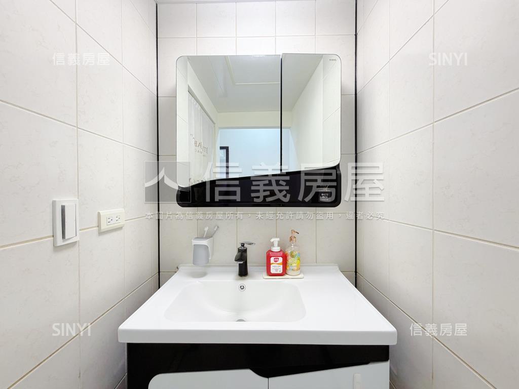 凱旋尊邸高樓邊間三房房屋室內格局與周邊環境