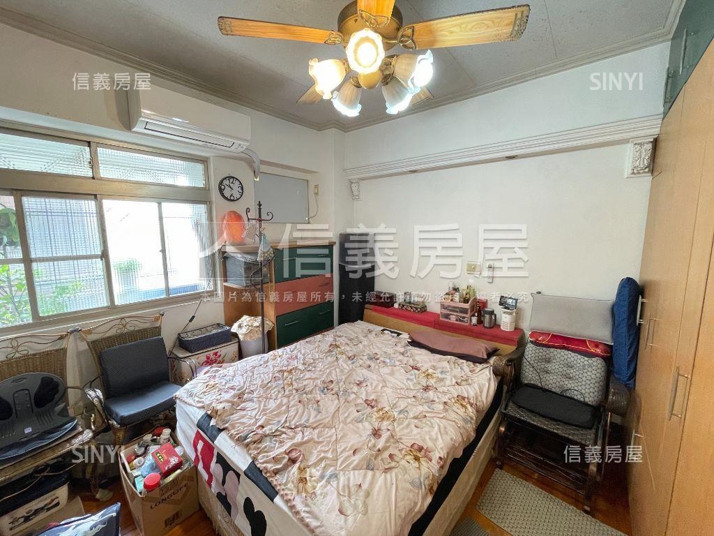 中崙二標稀有美四房房屋室內格局與周邊環境