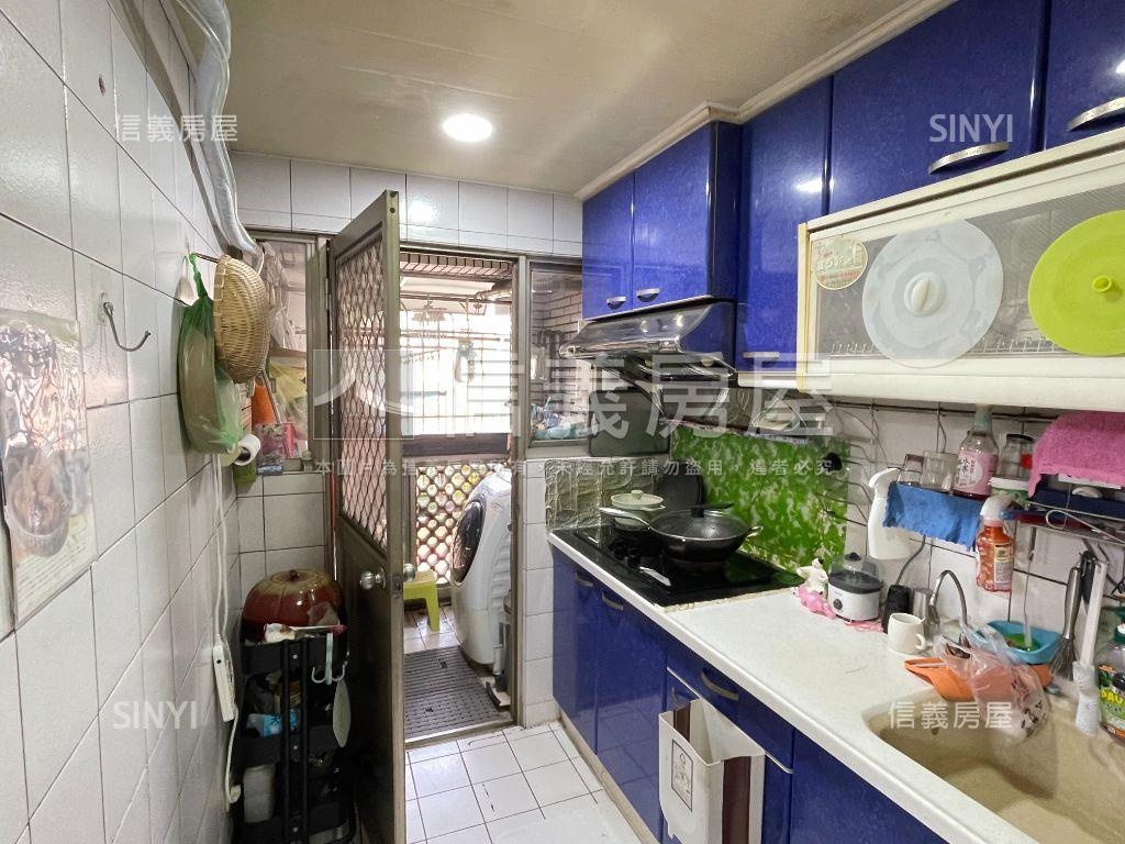 中崙二標稀有美四房房屋室內格局與周邊環境