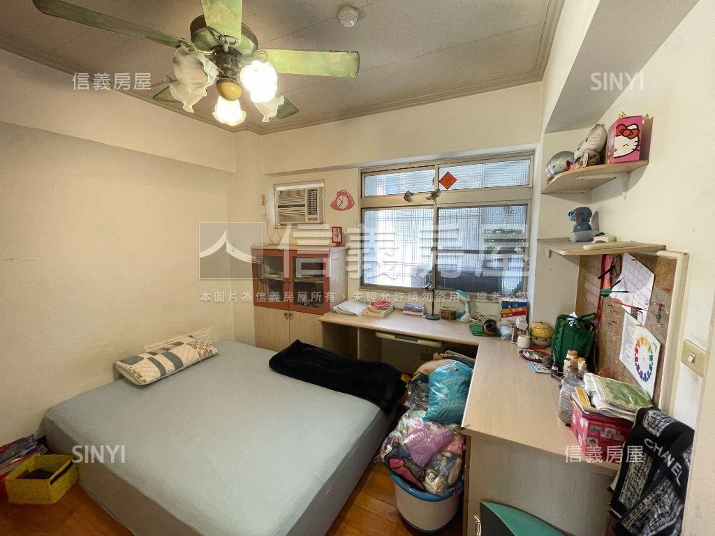 中崙二標稀有美四房房屋室內格局與周邊環境